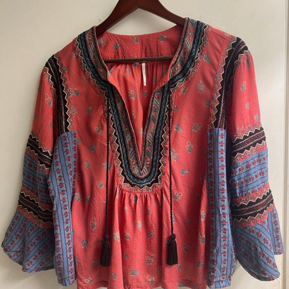Free People – Embroidered Open Neck Blouse, XS - Good Condition - Picture 2 of 5